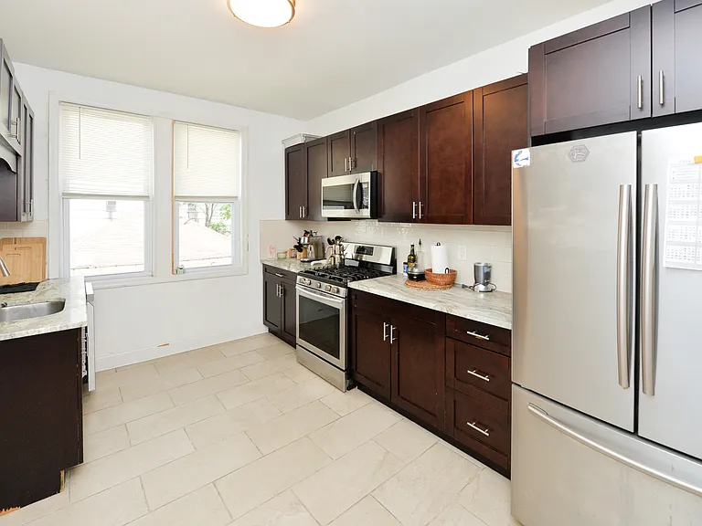6 Glen St #1 — Photo 5