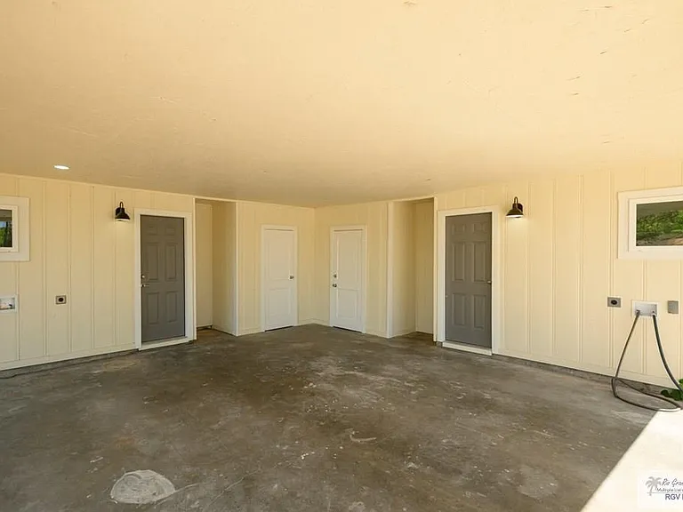 1821 Warren St — Photo 28