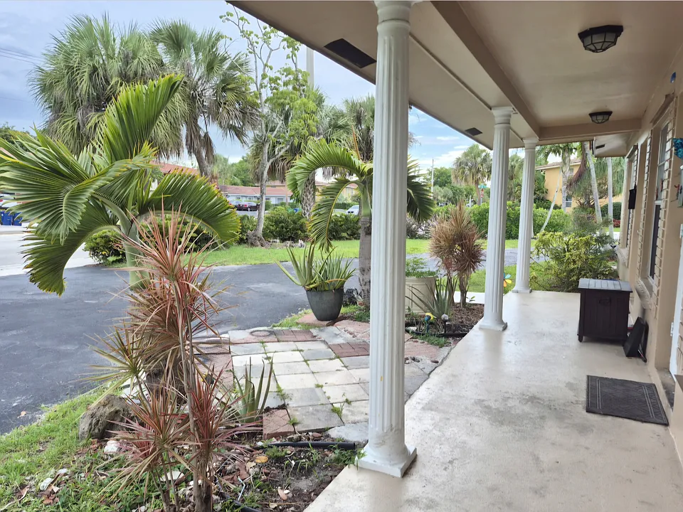 4117 Riverside Dr #3
