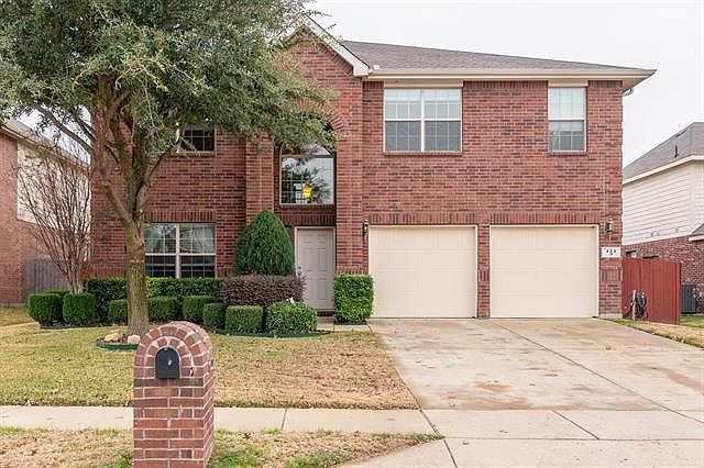 1st image of 429 Crown Oaks Dr