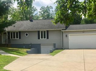 4556 Grafton Rd, Brunswick, OH 44212