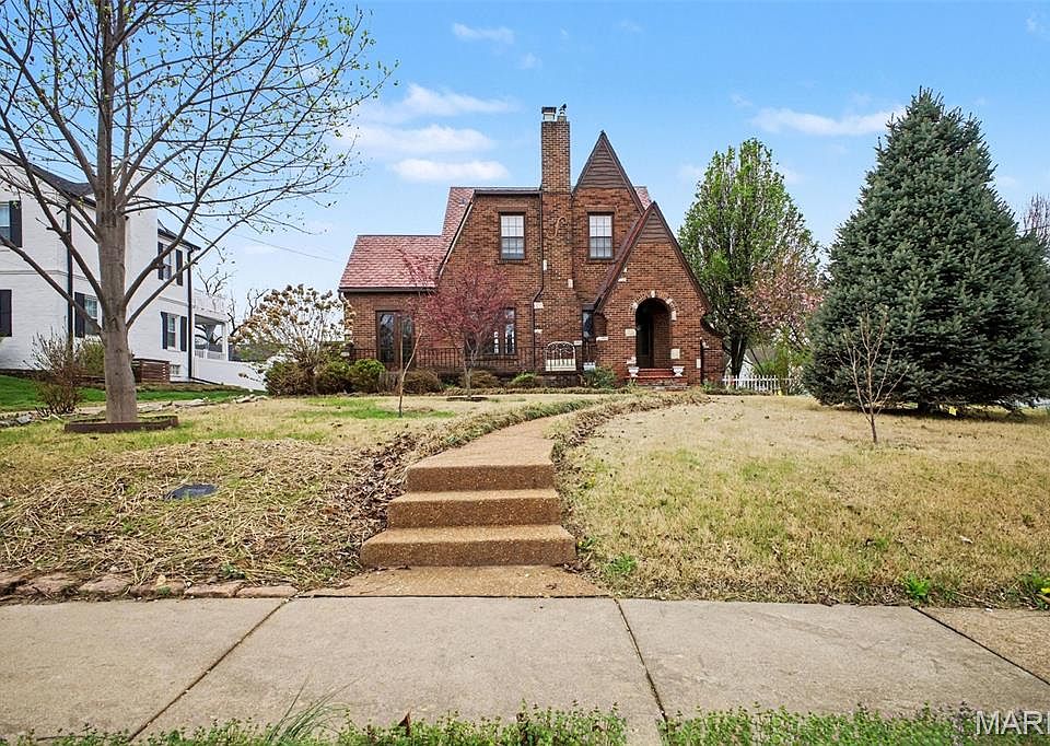 1st image of 400 Royal Ave