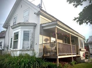 21 Maple St, Bradford, VT 05033