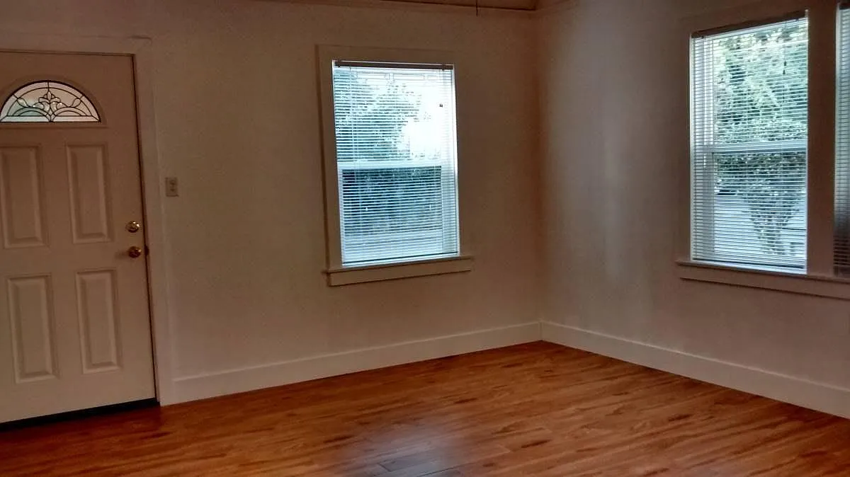 2 bed, 806 sqft, $1,850 — Photo 3
