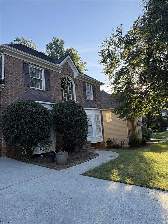 4 bed, 2.5 bath, 2938 sqft, $2,595 — Photo 3