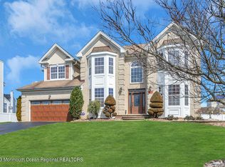 111 Picadilly Dr, Jackson, NJ 08527
