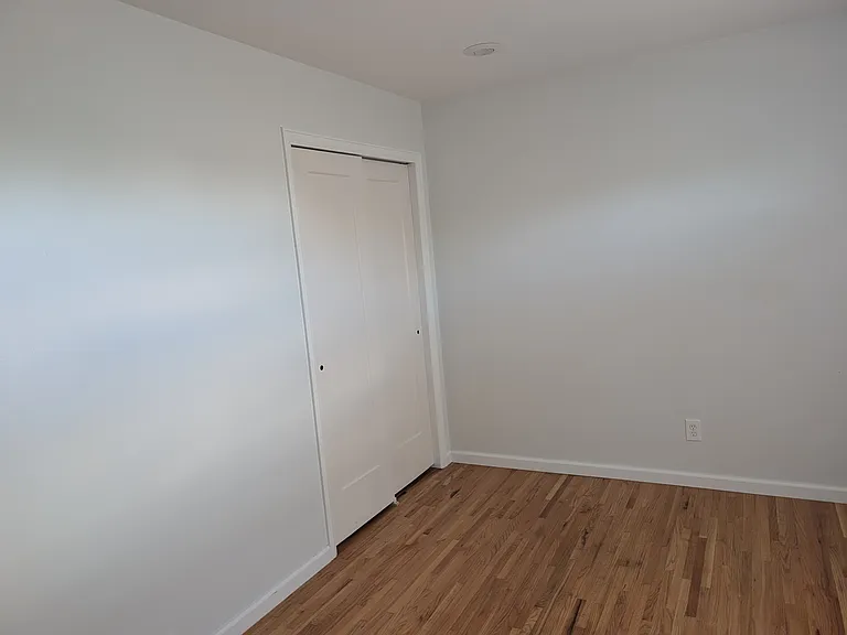 914 W Jefferson St — Photo 38