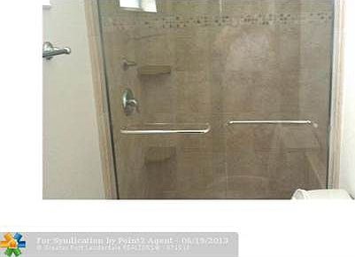 5th image of 8521 NW 26th St
