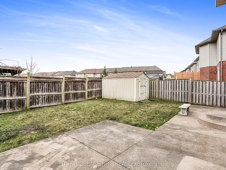 11 Meadow Wood Cres #BASEMENT — Photo 20