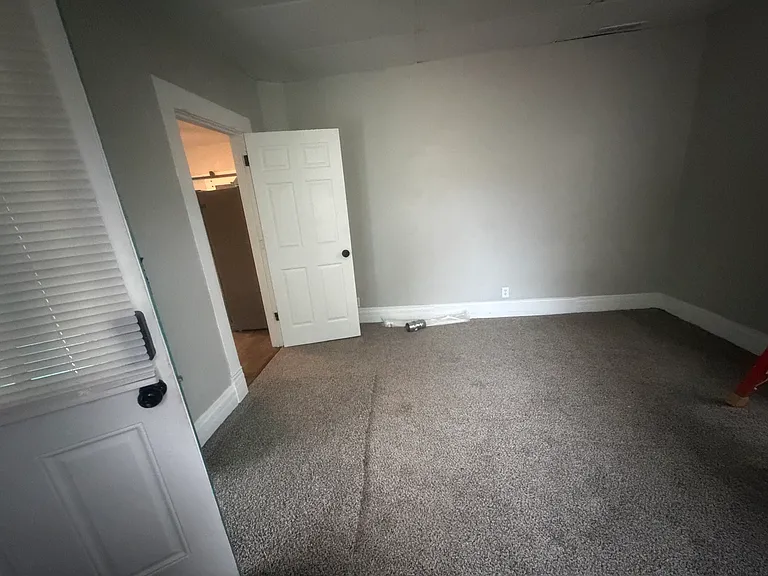 216 S Prospect Ave — Photo 3