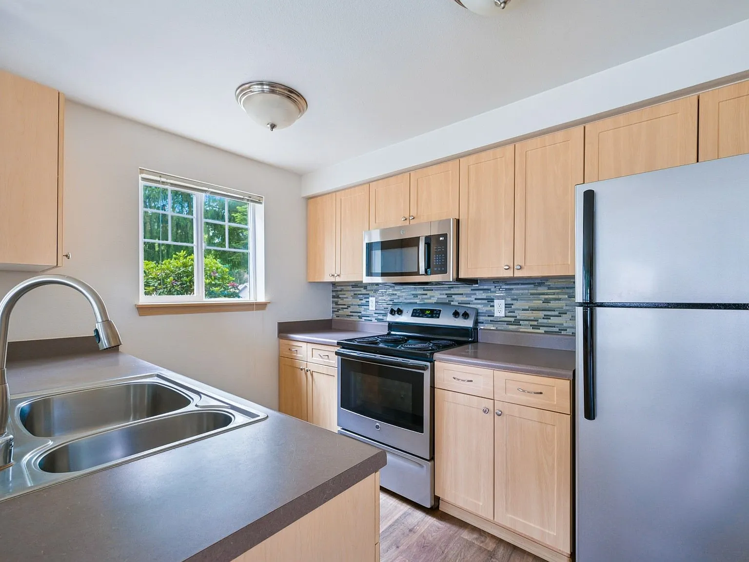 Abbey Rowe Apartments — Photo 4
