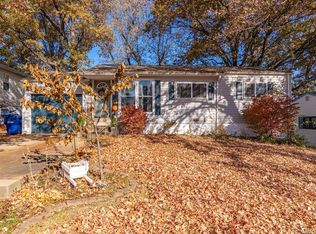 4025 Redland Dr, Saint Louis, MO 63125