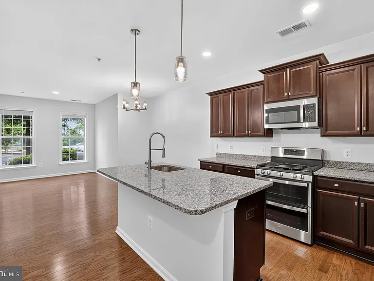 2613 Campus Way N #46 — Photo 9
