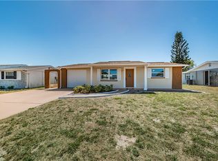 9817 Lake Chrise Ln, Port Richey, FL 34668