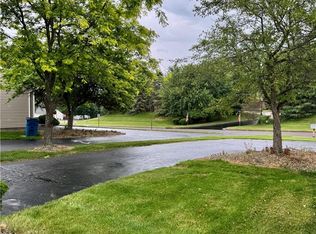 3652 Mercedes Pl, Canfield, OH 44406