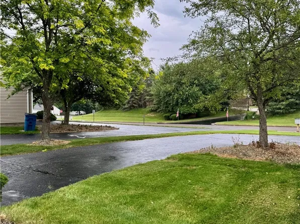 3652 Mercedes Pl, Canfield, OH 44406