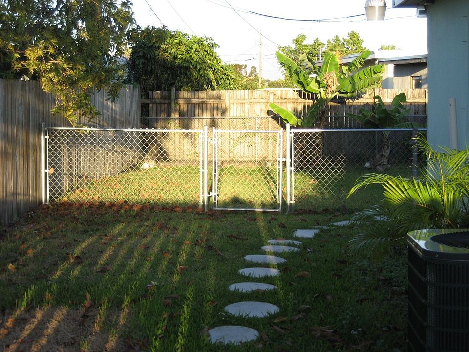 2nd image of 4101 SW 111th Ave