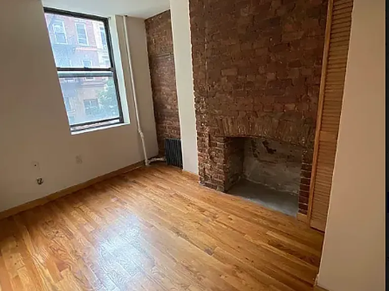 519 E 12th St #4F — Photo 6