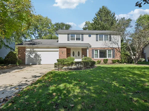 1033 Shabbona Trl, Batavia, IL 60510