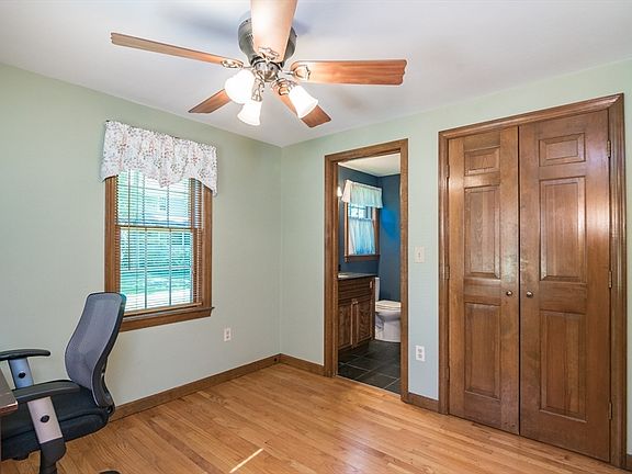 4th image of 68 Highland Ave