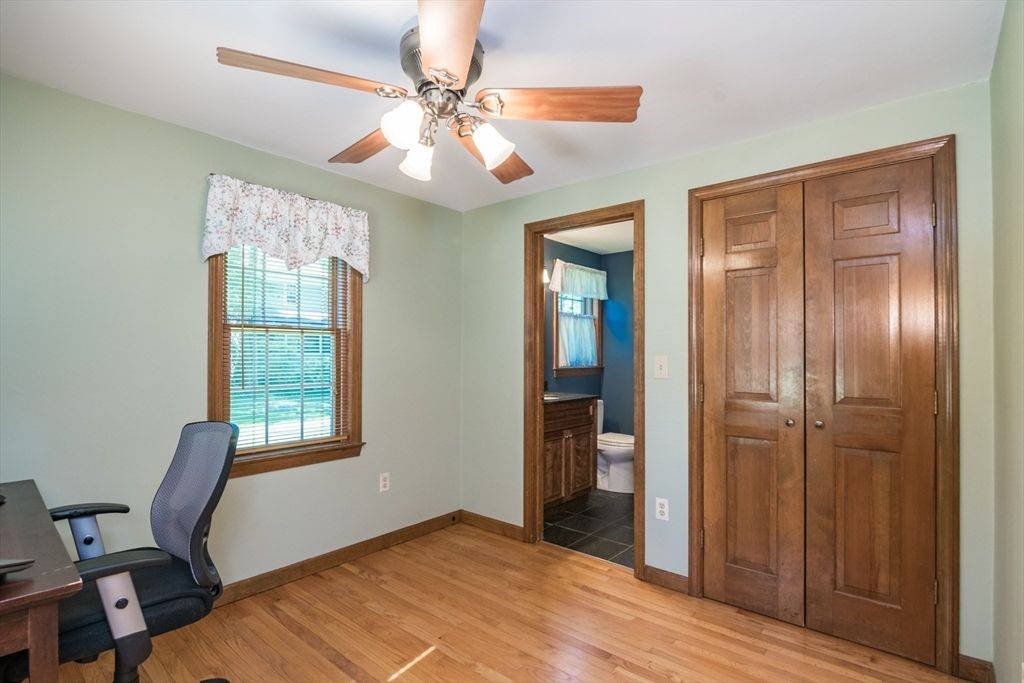 Apartment in Northfield, Franklin - View 4