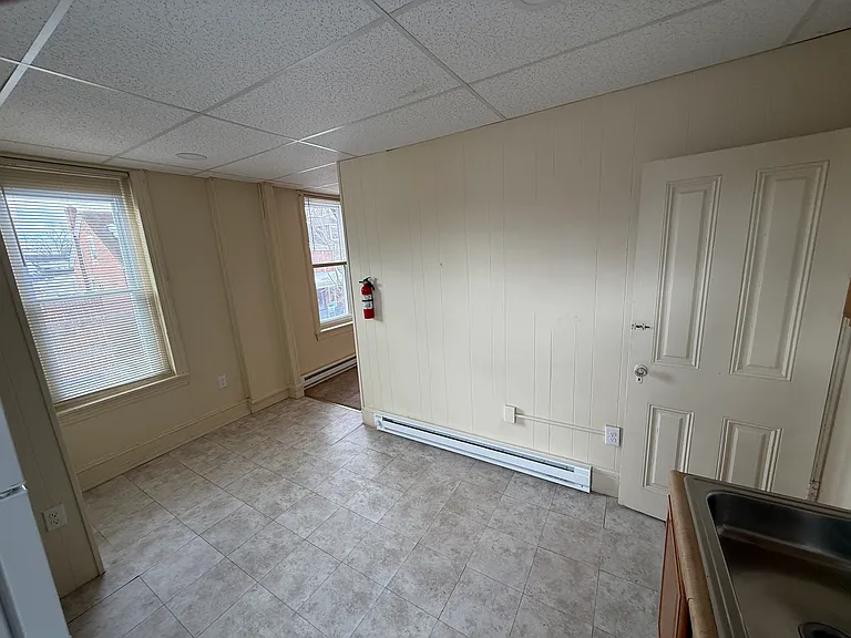 253 N York Street — Photo 10