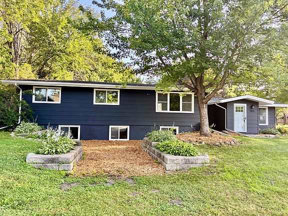 5th image of 1819 43rd Ave NE