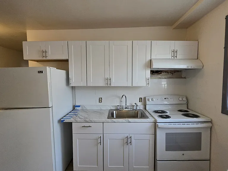 168 Winnikee Ave #3 — Photo 2