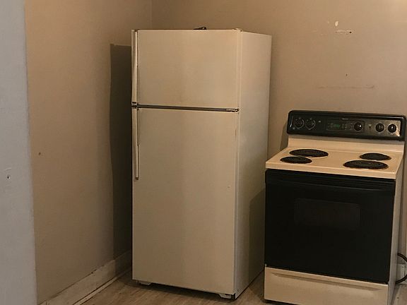 3rd image of 103 N Herrington St