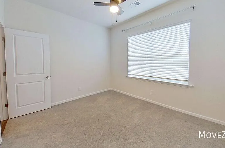 1131 Staghorn Ave — Photo 36