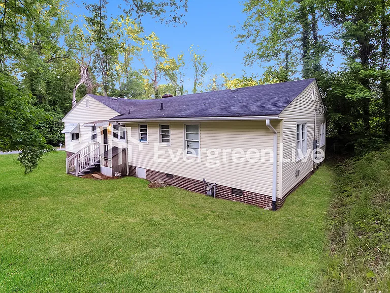 500 Brookdale Dr — Photo 15