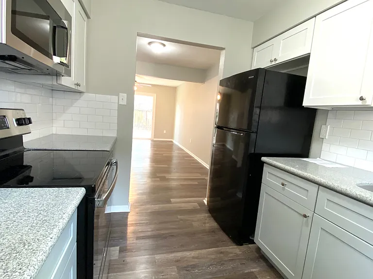 1707 Jade Ave #B — Photo 8