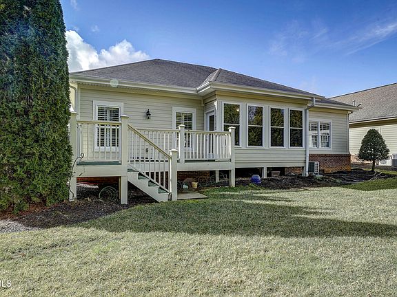 5th image of 1053 Waterbrooke Ln