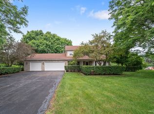 38W616 Bittersweet Ln, Elgin, IL 60124