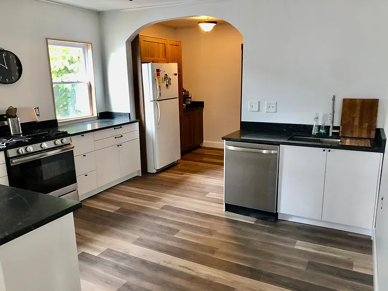 37 Orient St — Photo 4