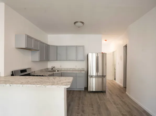 198 Sterling Street image 3 of 10