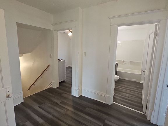 5th image of 139 32nd St NE #2