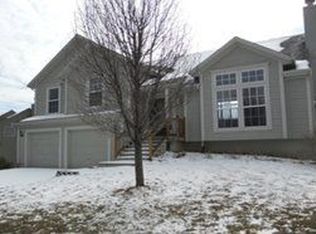 20778 Skyview Ln, Spring Hill, KS 66083