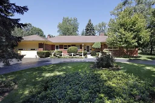 2145 Winnetka Ave photo 1
