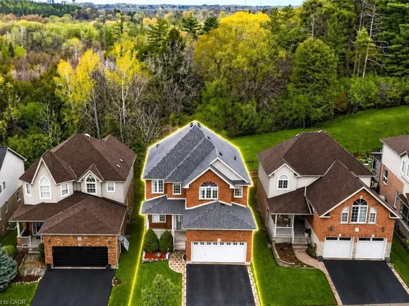 70 Doon Mills Dr, Kitchener, ON N2P 2S3