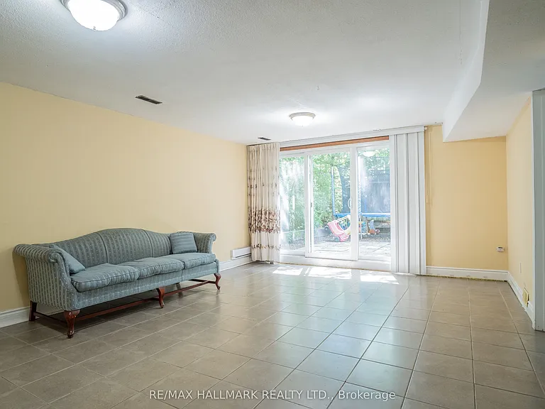 399 Lawrence Ave W #BASEMENT — Photo 7