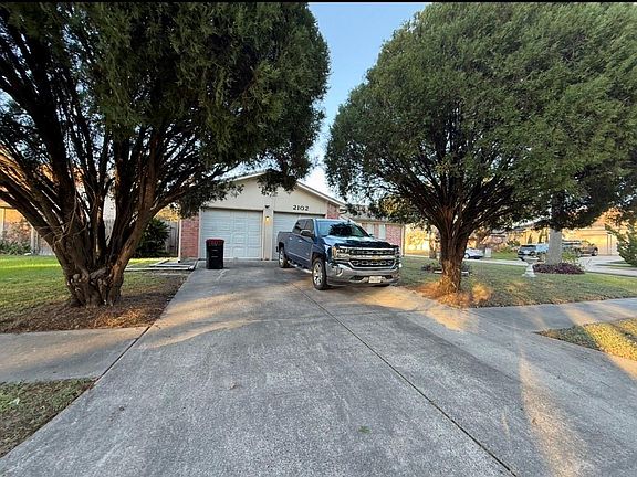2nd image of 2102 Snowdrop Ln