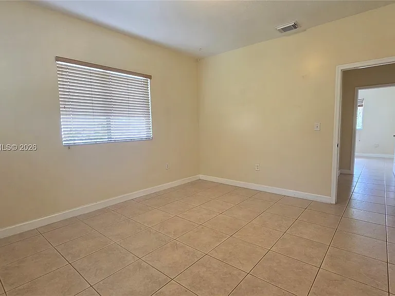 15743 SW 145th Ter — Photo 28