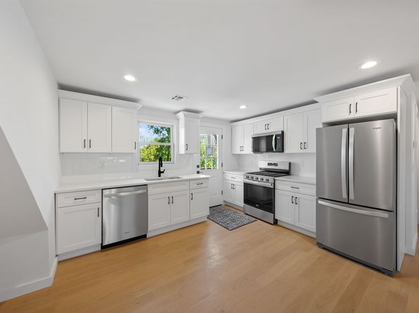 3 Meadow Rd APT 3