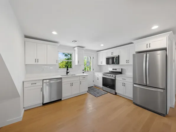 3 Meadow Rd, Edison, NJ