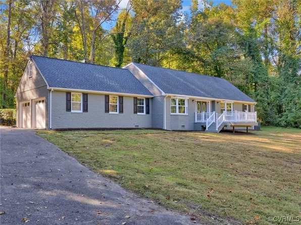 743 Kenbridge Rd, Blackstone, VA 23824