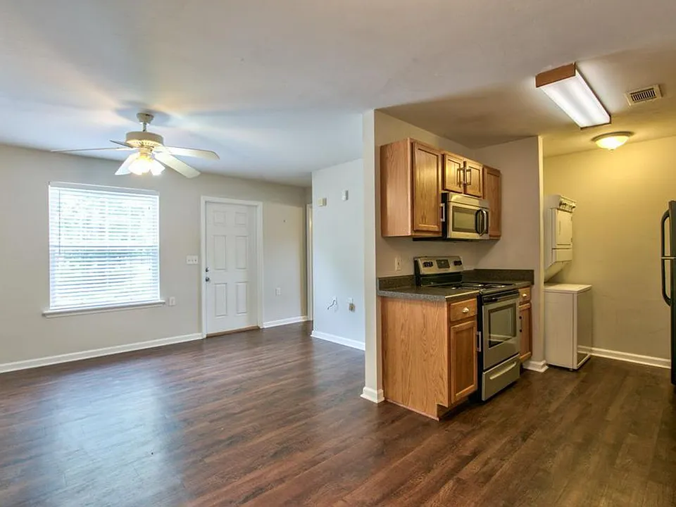 990 W Brevard St