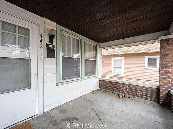 3rd image of 442 N Gladstone Ave