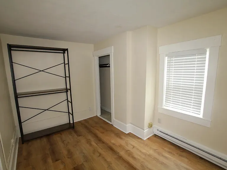 215 N College Ave — Photo 11