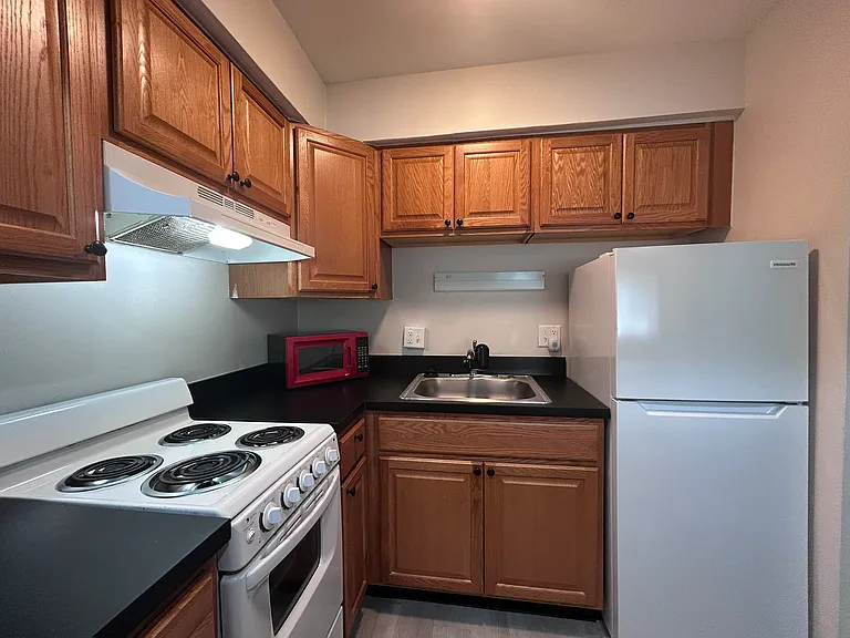 4020 Lindell Blvd #308 — Photo 11